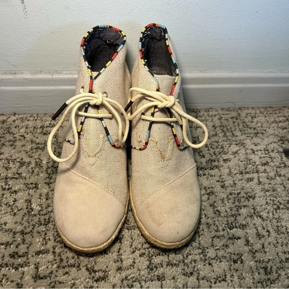 TOMS Whisper Suede Desert Canvas Lace Up Cork Wedge Size 7